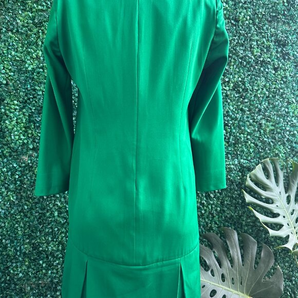 Chic Green Dress - Picture 7 of 7